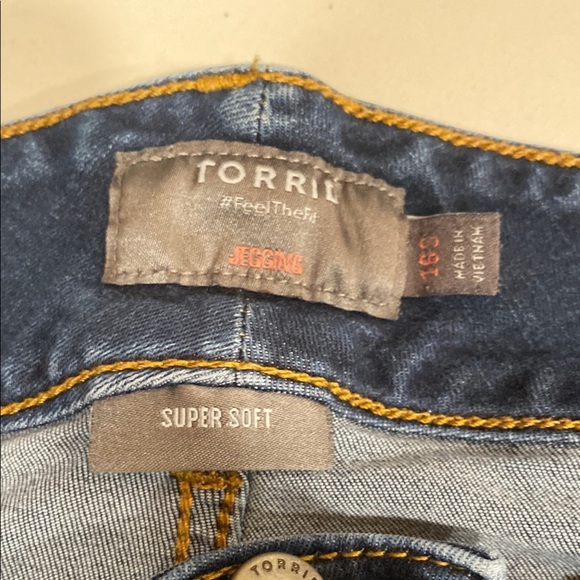 Torrid 16S Women’s Blue Jean Jeggings | High Rise, Super Soft - Picture 2 of 6